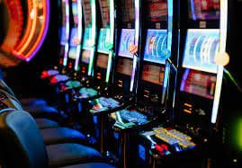 mmr567 Live Baccarat Dealer HD Stream မြန်မာ ကစားသူ ကျပ်ငွေ ကစား